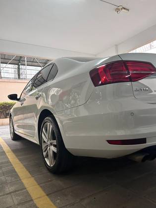 VOLKSWAGEN JETTA 2.0 TSI HIGHLINE 211CV GASOLINA 4P TIPTRONIC VOLKSWAGEN JETTA 2.0 TSI HIGHLINE 211CV GASOLINA 4P TIPTRONIC